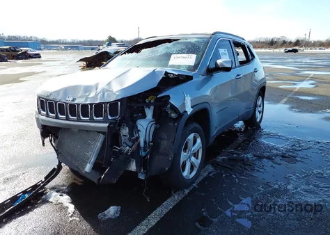 2019 Jeep Compass Latitude 4X4 из США, поврежденный, VIN 3C4NJDBB8KT847654